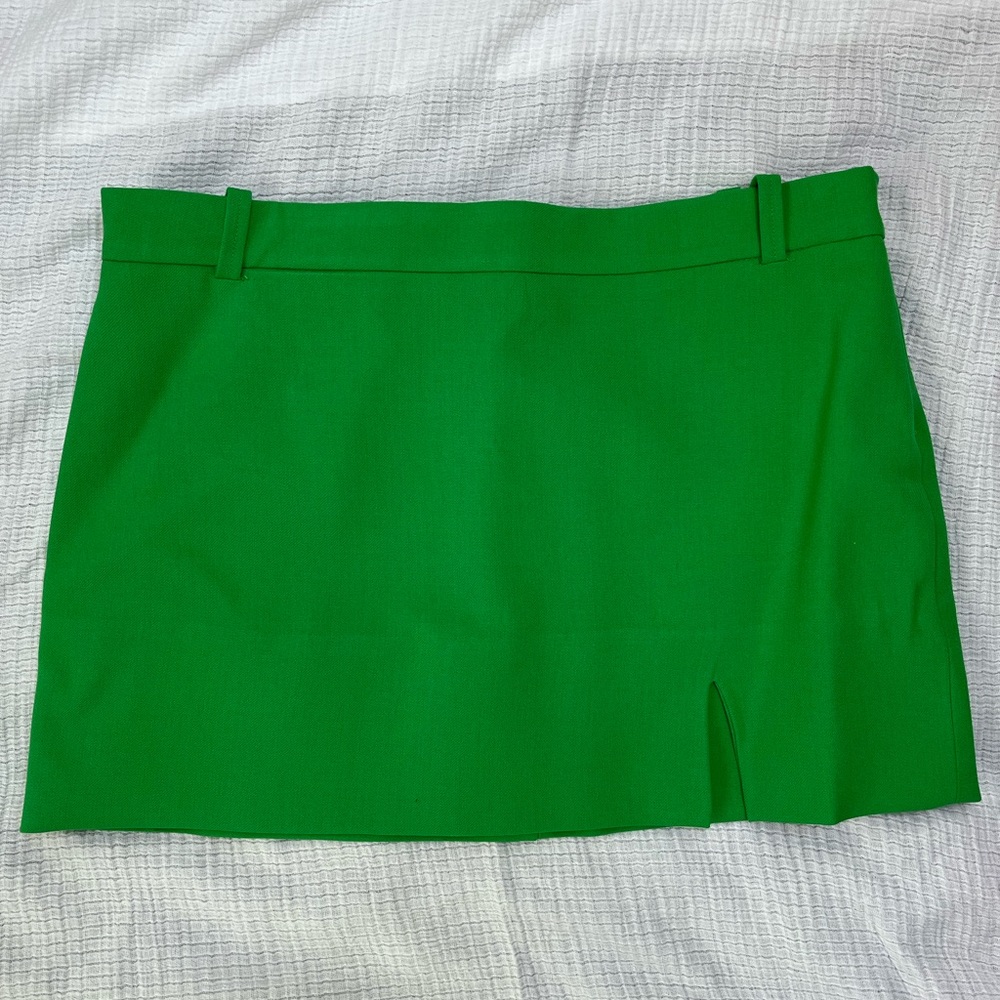 ZARA GREEN MINI SKIRT NWT